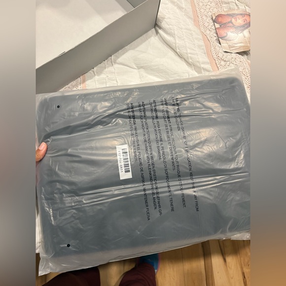 NWT Rhode beauty oversized bubble bag black - Picture 3 of 4